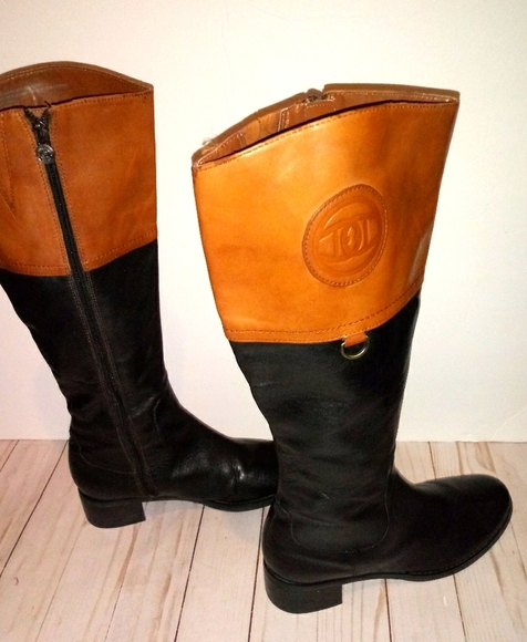 Etienne Aigner brown and black riding boots - Picture 6 of 16